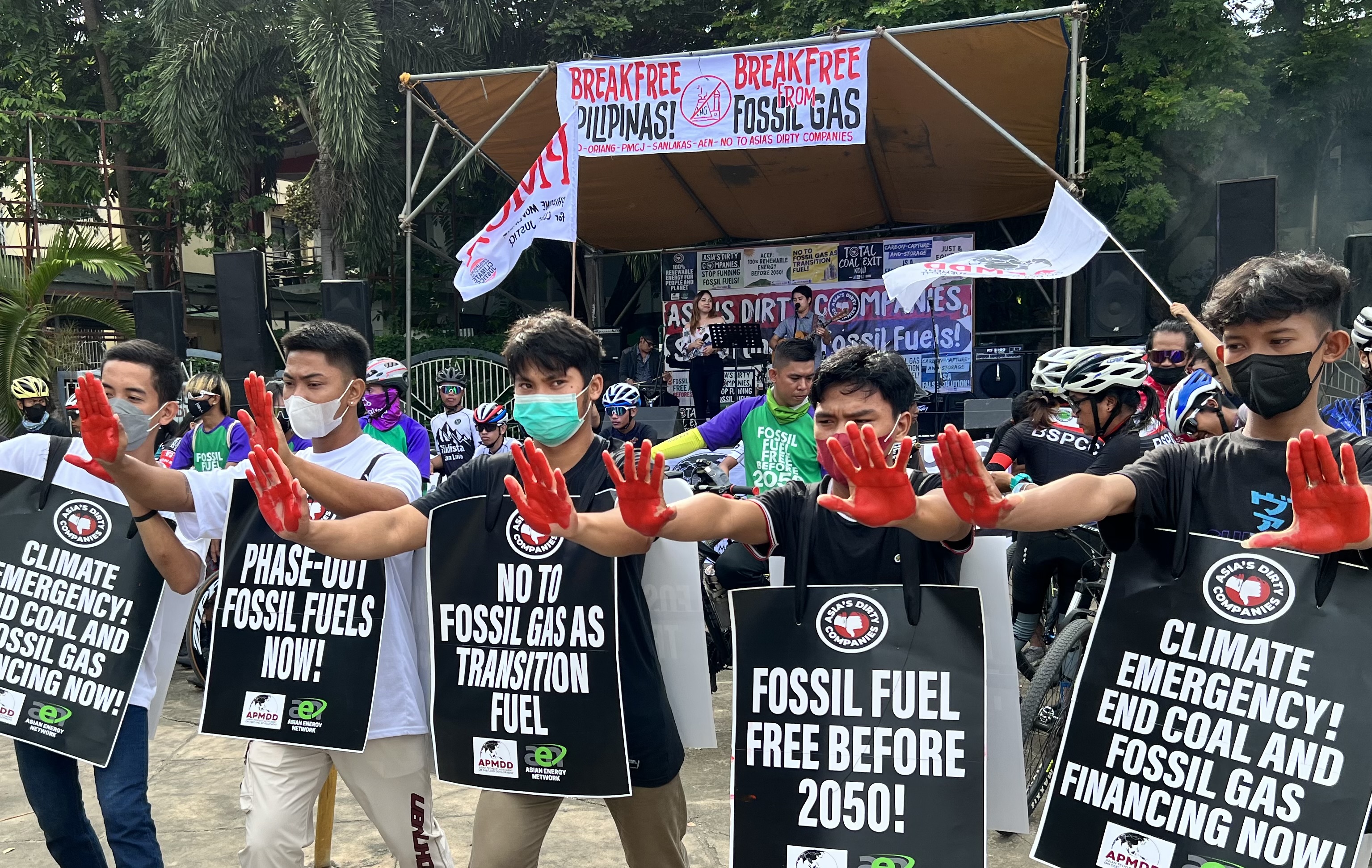 Movement stalls 8 fossil gas projects